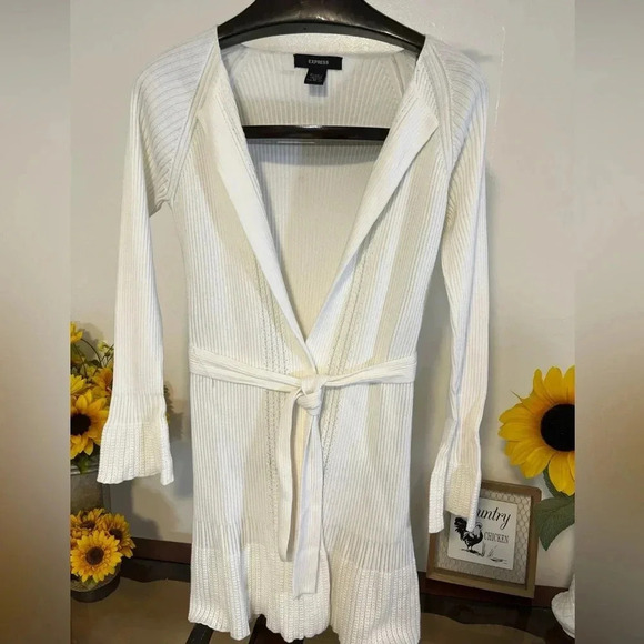Express Women’s size M long sleeve cotton blend cream cardigan sweater - Picture 1 of 8